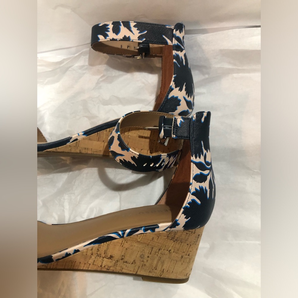 Aerosoles navy blue and cream floral ankle strap open toe cork wedge size 11 new - Picture 3 of 15